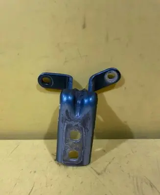 Opel Zafira C Front door lower hinge 