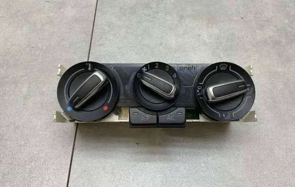 Volkswagen Polo V 6R Climate control unit 6R0820045N
