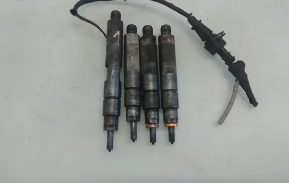 Renault Megane I Fuel injectors set 0432193611 0432193610