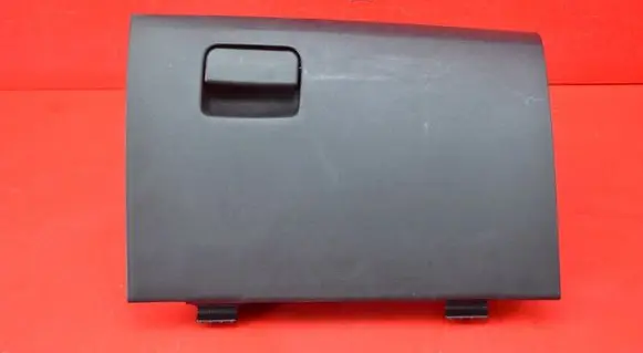 Mitsubishi Lancer VIII Glove box
