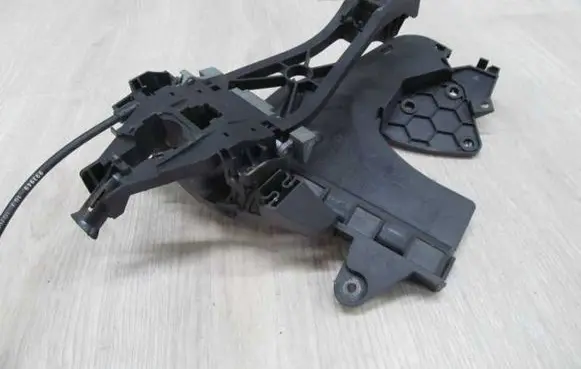 Volvo S40 Rear door lock 30699112 35620