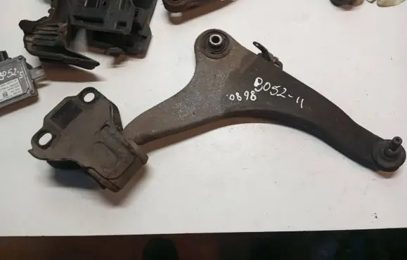 Volvo S80 Front lower control arm/wishbone 31429320