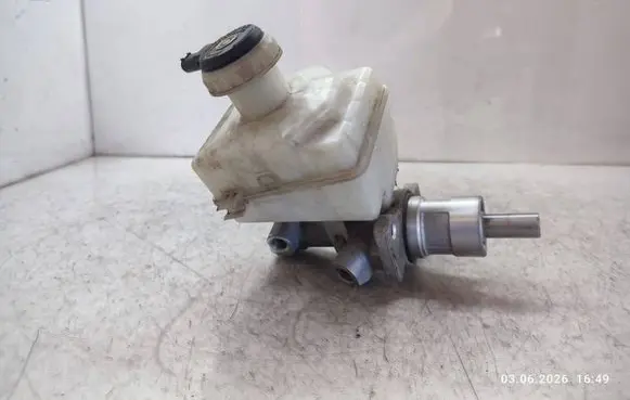Land Rover Range Rover L322 Master brake cylinder 32667722