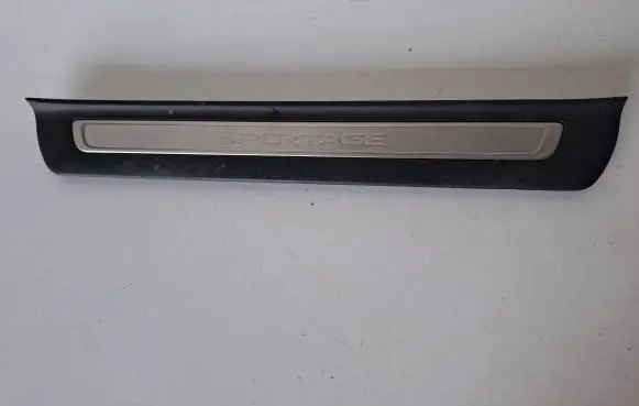 KIA Sportage Front sill trim cover 85883F1500