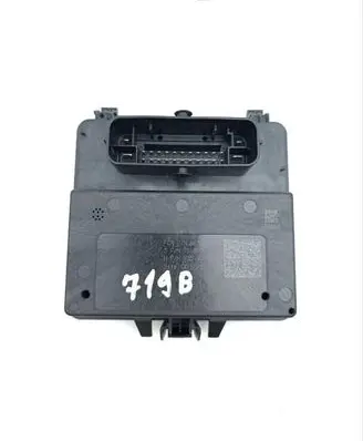Jeep Grand Cherokee WL Tailgate/trunk control unit/module 68356645AJ