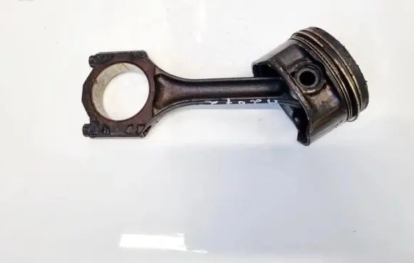 Volkswagen Polo III 6N 6N2 6NF Piston with connecting rod
