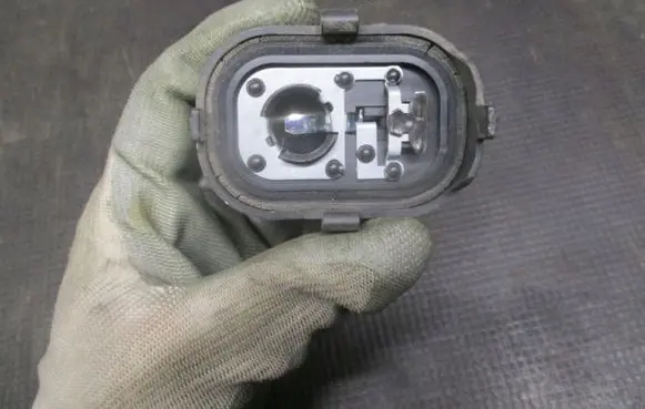 Fiat Linea Tail light bulb cover holder 2020075