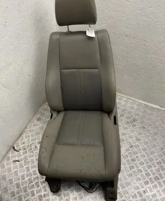 Jeep Grand Cherokee (WK) Front driver seat 