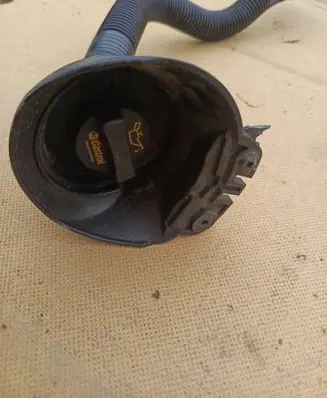 Ford Transit Custom Oil fill pipe 13213146