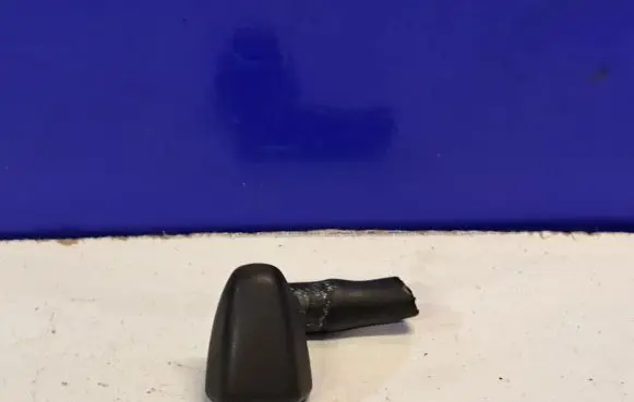 Volvo V70 Windshield washer spray nozzle 9178879