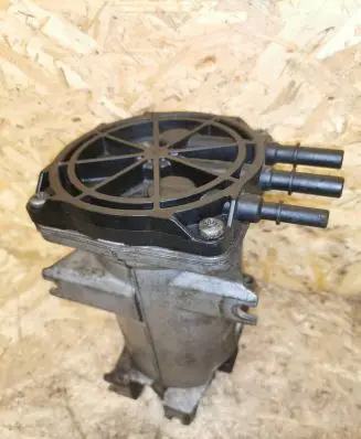 Peugeot 607 Fuel filter housing 5u3q9155ag