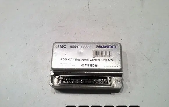 Hyundai Lantra II Engine control unit/module 95661-29000