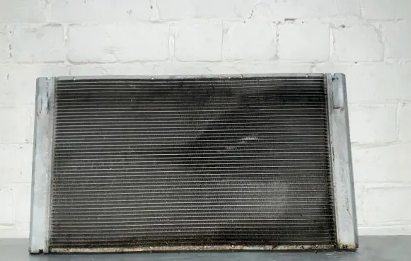 BMW 5 E60 E61 Coolant radiator 7795138