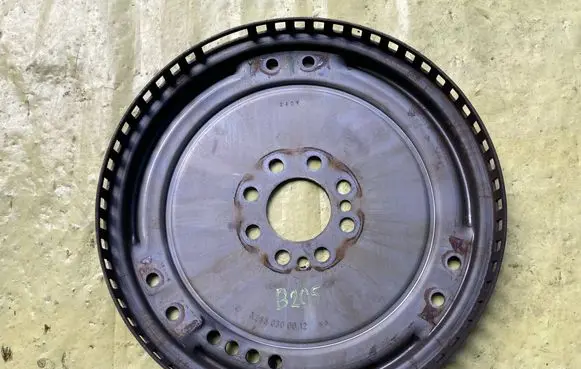 Mercedes-Benz B W245 Flywheel A2660300012