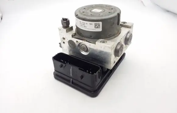 Ford Fusion II ABS Pump EG9C2C405AD 25022002684