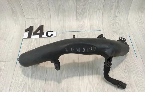 Volkswagen Caddy Intercooler hose/pipe 1K0129654S