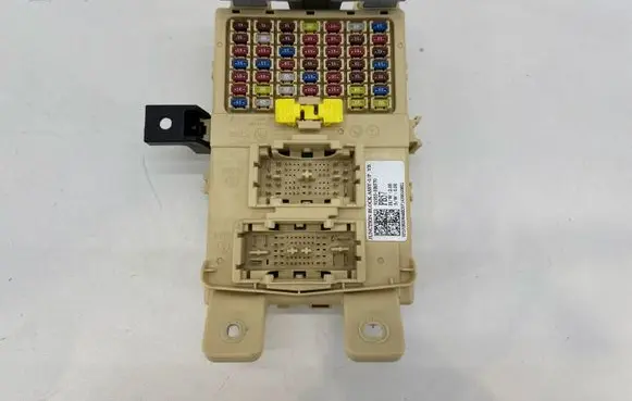 KIA Rio Fuse module 91955H8570