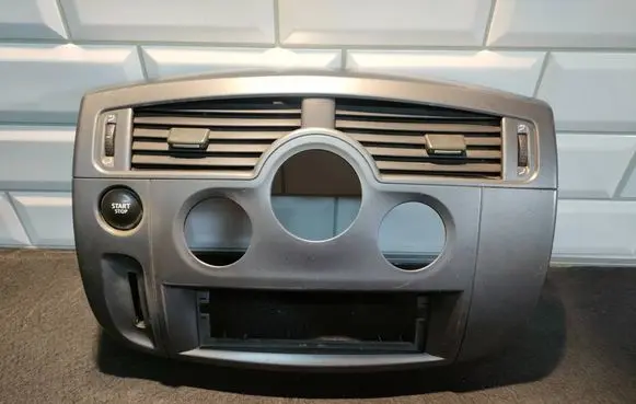 Renault Megane II Central console control unit 8200140713 8200140720 8200233723