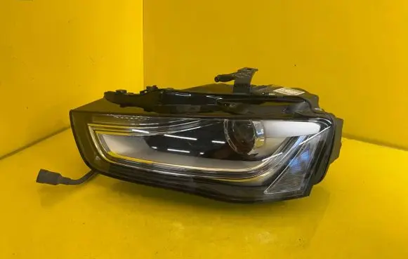 Audi A4 S4 B8 8K Headlight/headlamp 8K0941043