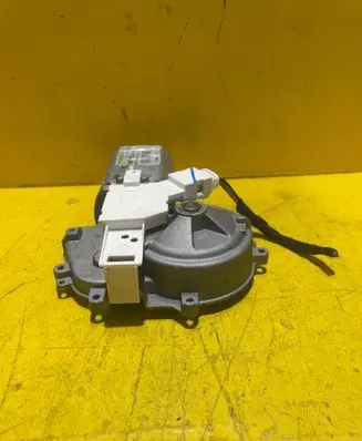 Renault Modus Rear window wiper motor 8200313354