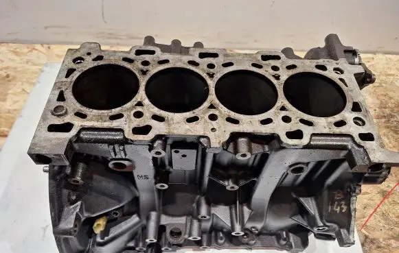 Renault Trafic II (X83) Engine block M9R780