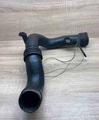 Volkswagen PASSAT B6 Intercooler hose/pipe 1K0145838D 1K0145762