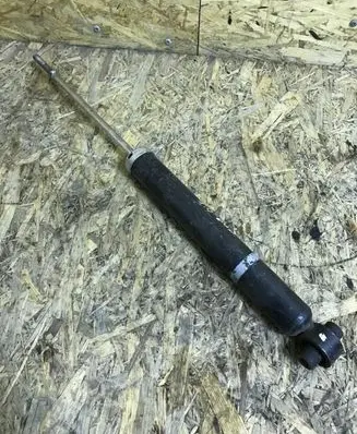 Toyota Auris 150 Rear shock absorber/damper