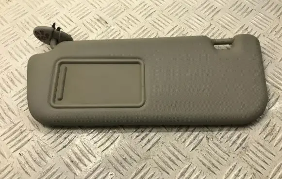 Toyota Avensis T270 Sun visor 7432005180B0