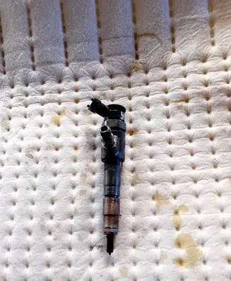 Peugeot 508 Fuel injector 0445110566