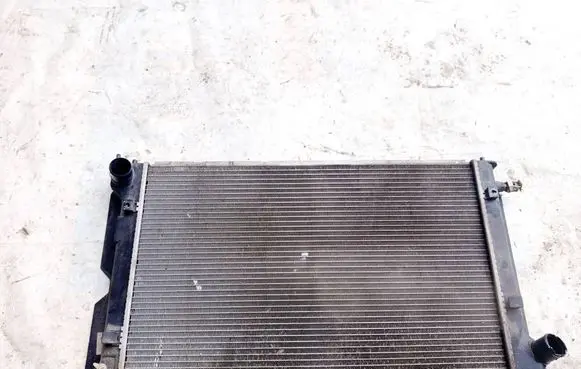 Toyota Avensis T250 Coolant radiator 