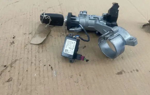 Opel Mokka Ignition lock 13504286 909CPK4K0