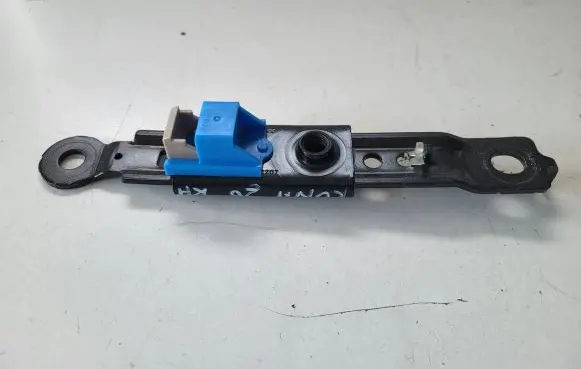 Hyundai Kona I Seat belt height adjuster 