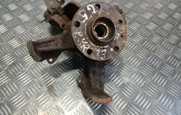 Volkswagen Golf V Front wheel hub spindle knuckle