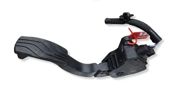 Dacia Sandero III Accelerator throttle pedal S26301542 180100912R