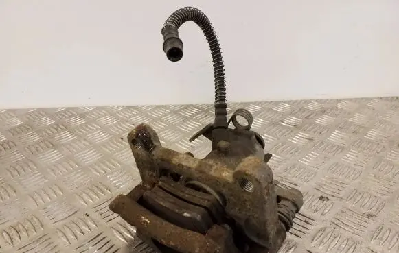 Opel Vivaro Rear brake caliper