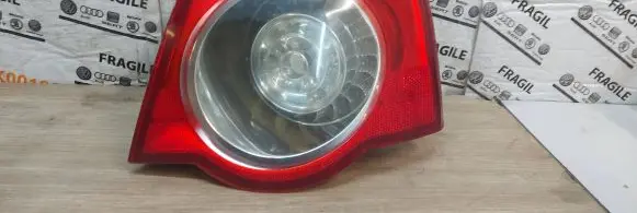 Volkswagen PASSAT B6 Rear/tail lights 275702