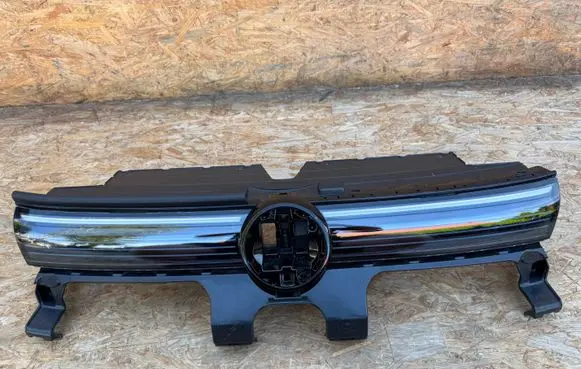 Volkswagen Tiguan Front bumper upper radiator grill 571853653A