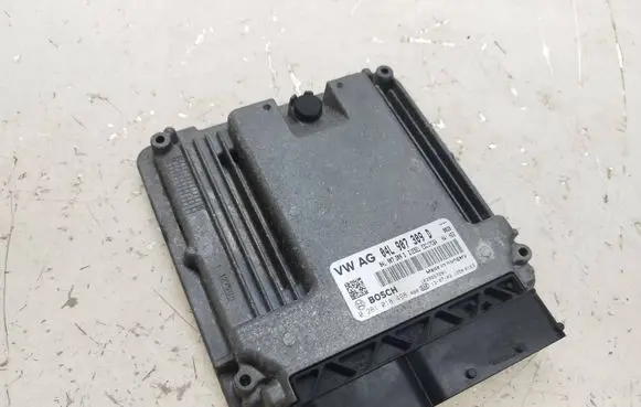 Seat Leon (5F) Engine control unit/module 04L907309D 0281018498