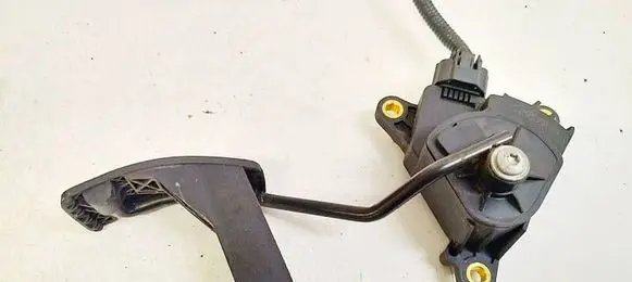Nissan Qashqai Accelerator throttle pedal 2957A11012