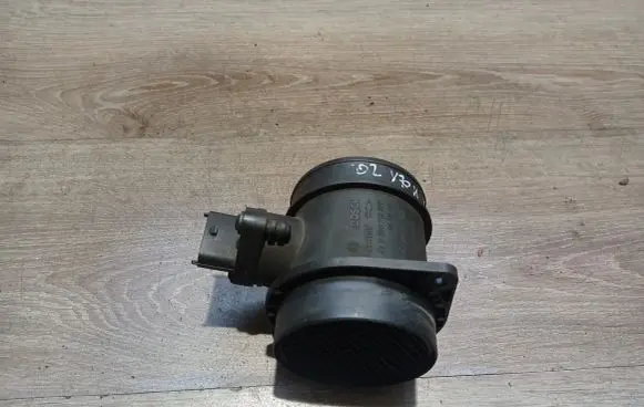 Volvo V70 Mass air flow meter 0280218088 8670115