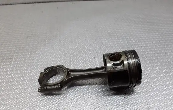 Audi A3 S3 8P Piston with connecting rod