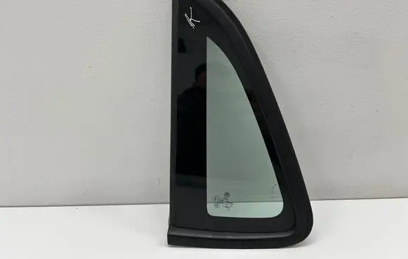 Volkswagen Polo V 6R Rear side window 43R-001564