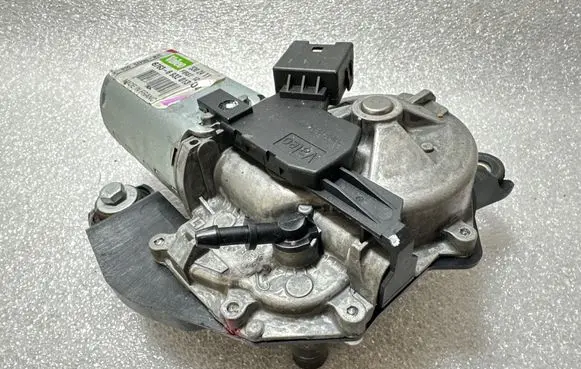 Mini One - Cooper Coupe R56 Rear window wiper motor 53024112 6932013