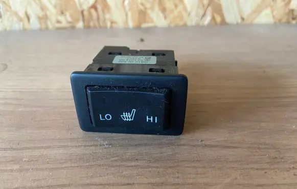 Mazda 6 Seat heating switch 03101400