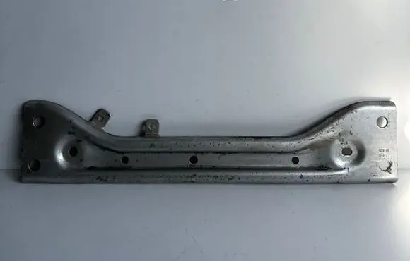 Volkswagen T-Roc Muffler mount bracket/holder 5Q0804421B