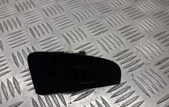 Toyota Avensis T250 Quarter vent window switch 74271-05020