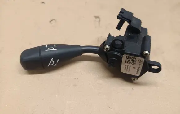 Mercedes-Benz E W211 Steering wheel adjustment handle/lever A1715402945 30501411711