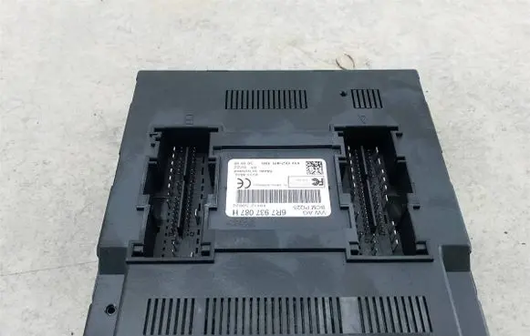 Skoda Fabia Mk2 (5J) Comfort/convenience module 6R7937087H