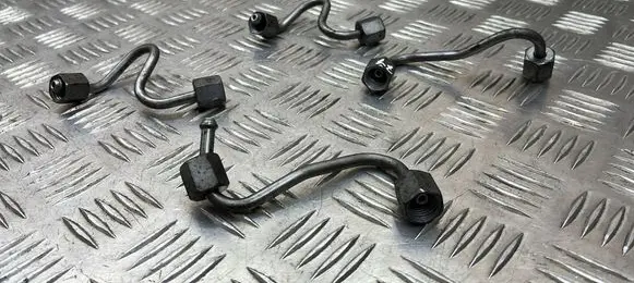 Mercedes-Benz E W212 Fuel injector supply line/pipe 