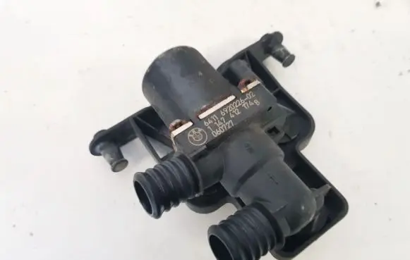 BMW 5 E60 E61 Coolant heater control valve 6411692022602 64116920226-02